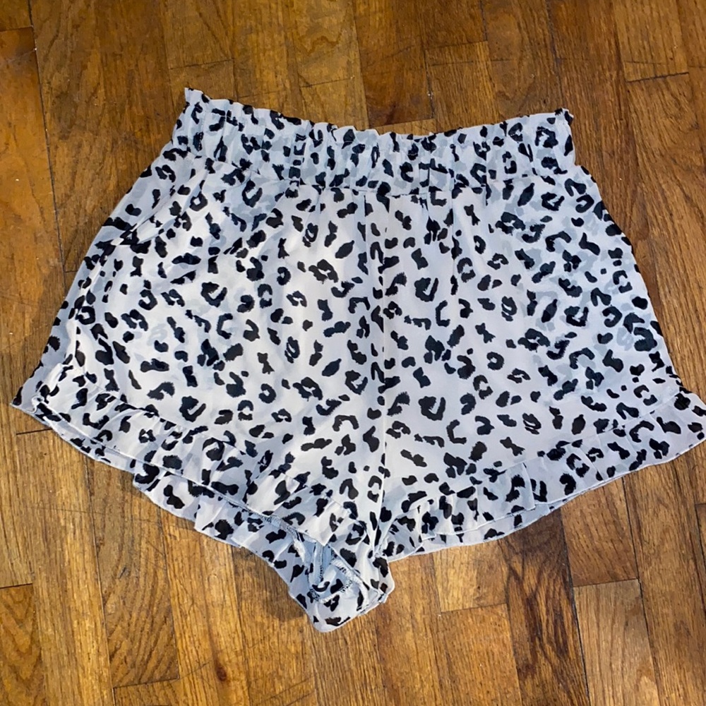 Medium boutique shorts